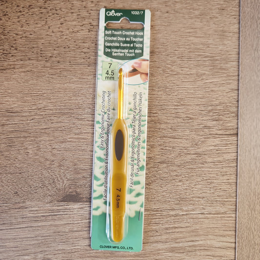 Clover soft touch crochet hook 7