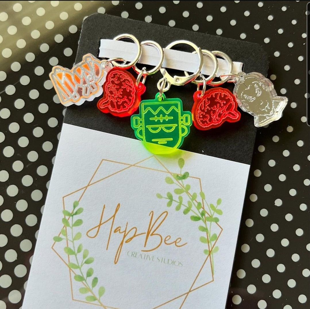 Hap-Bee Halloween stitch markers